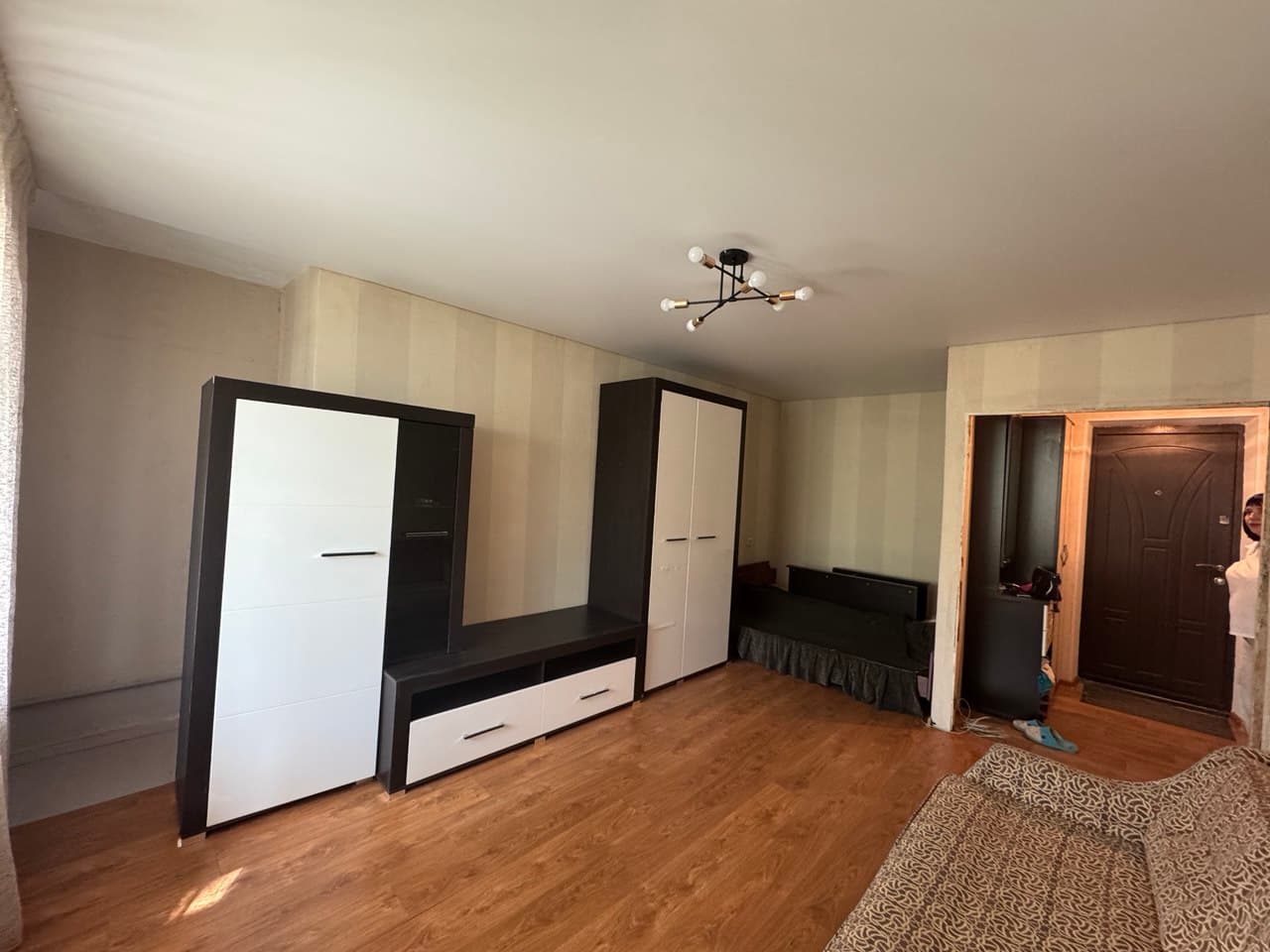 Продаётся 1-комнатная квартира, ул. Тренёва, Киевский район