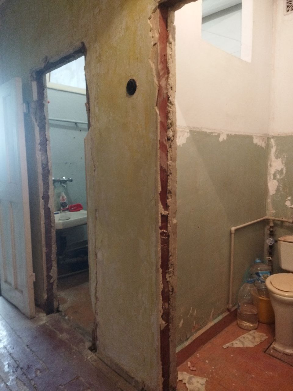 Двухкомнатная сталинка на парке кованных фигур 