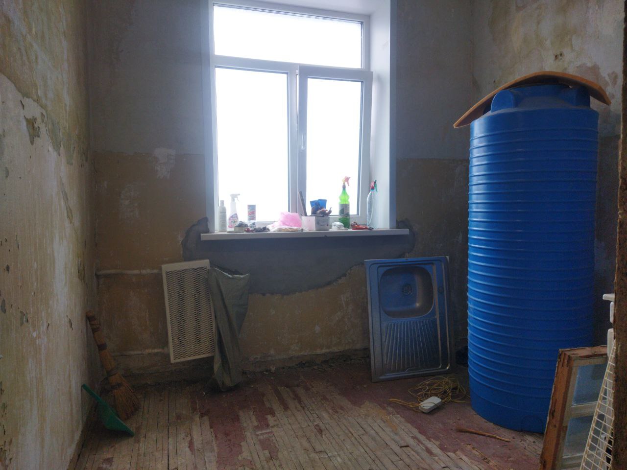 Двухкомнатная сталинка на парке кованных фигур 