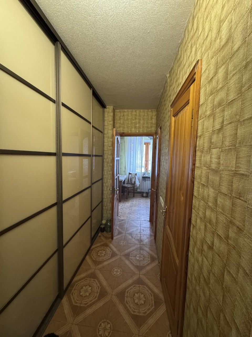 Продаётся 3-комнатная квартира 72 м², Донецк Сити