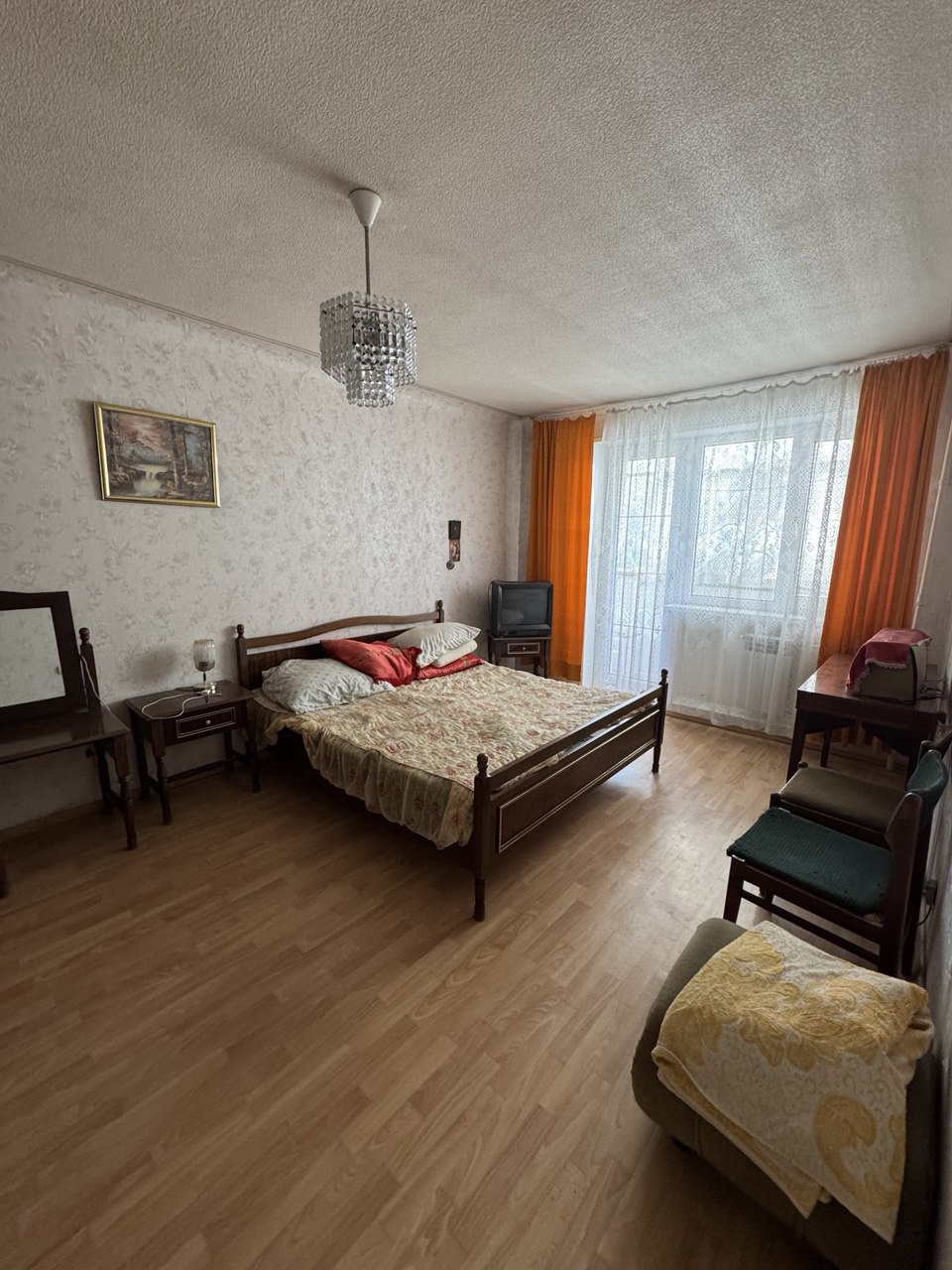 Продается просторная 3-комнатная квартира на Университетской