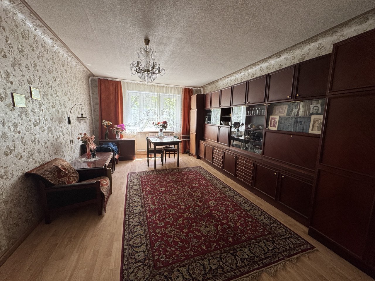 Продается просторная 3-комнатная квартира на Университетской