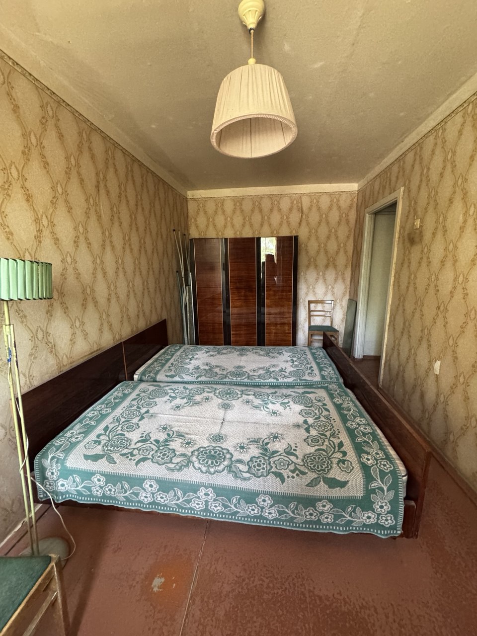 Продается 2-комнатная квартира, ул. Дзержинского