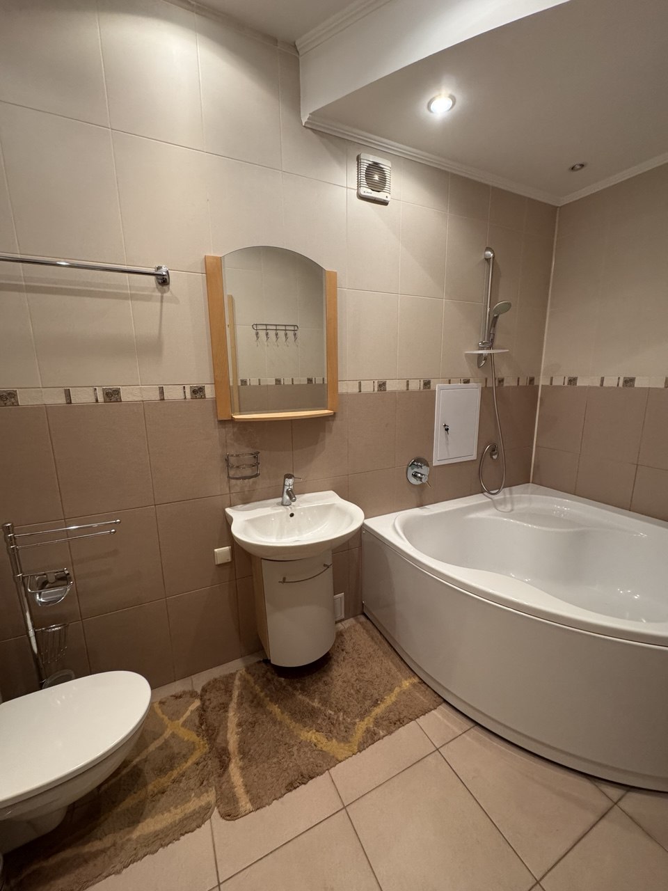 3 комнатная квартира в центре