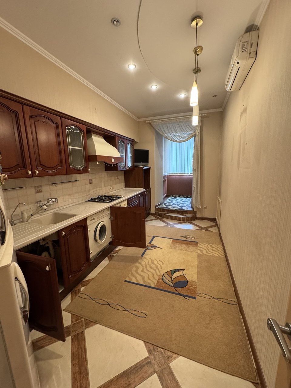 3 комнатная квартира в центре