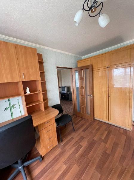 Трехкомнатная в Куйбышевском районе по хорошей цене 