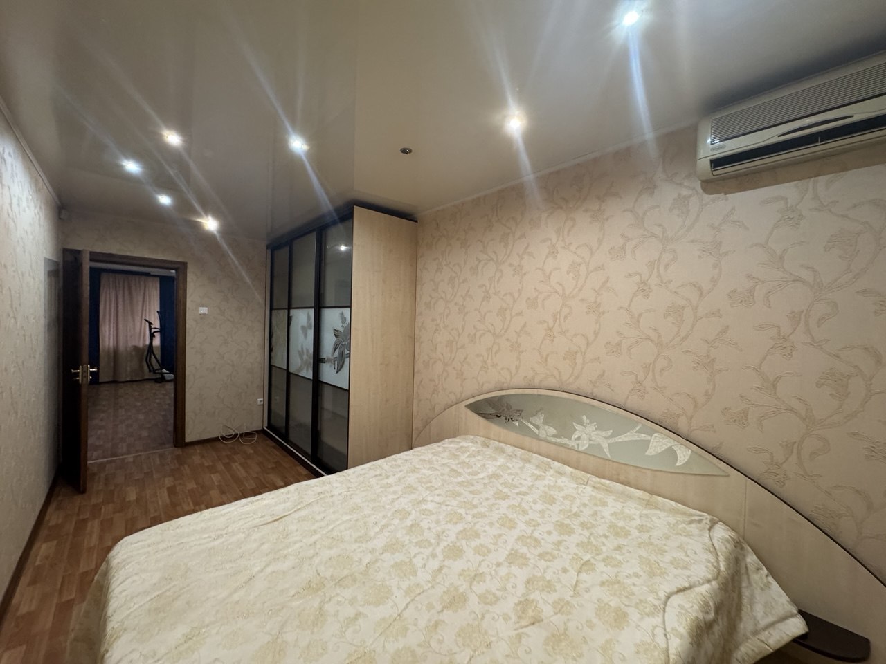 Трехкомнатная на Политбойцов 66 м2