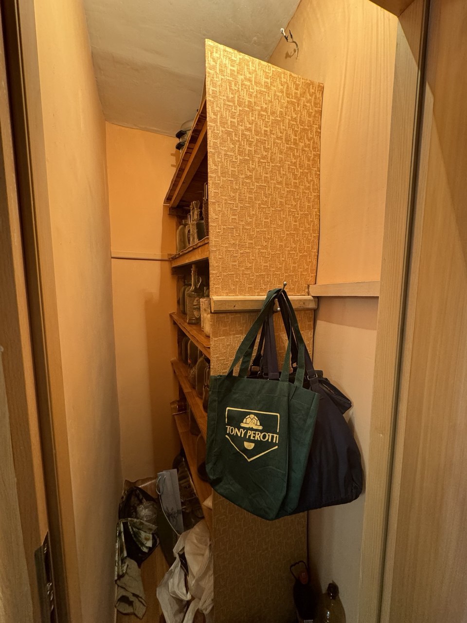 Трехкомнатная квартира в Киевском районе на Брюсова 